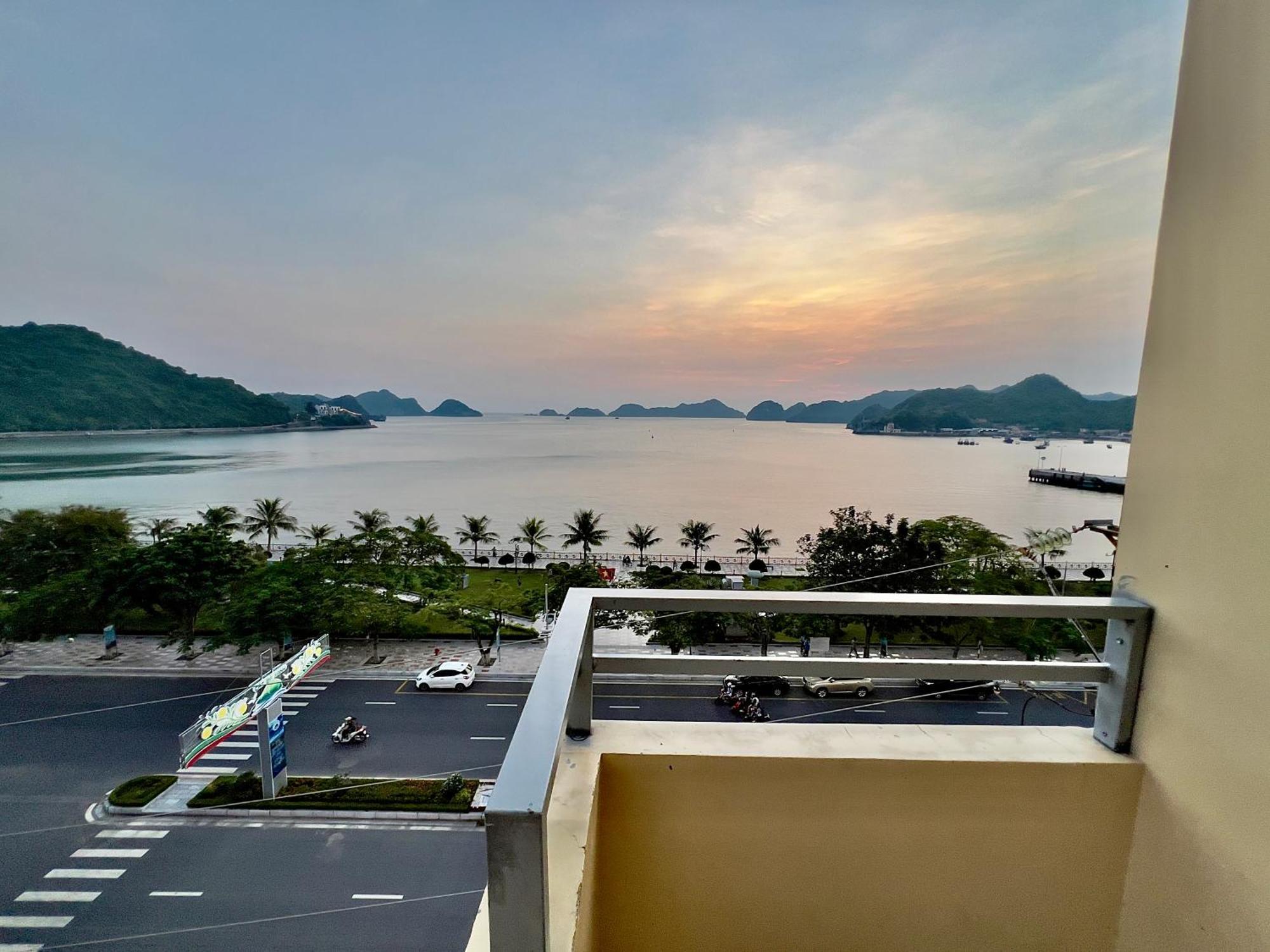 Manh Vuong Hotel Dong Khe Sau Esterno foto